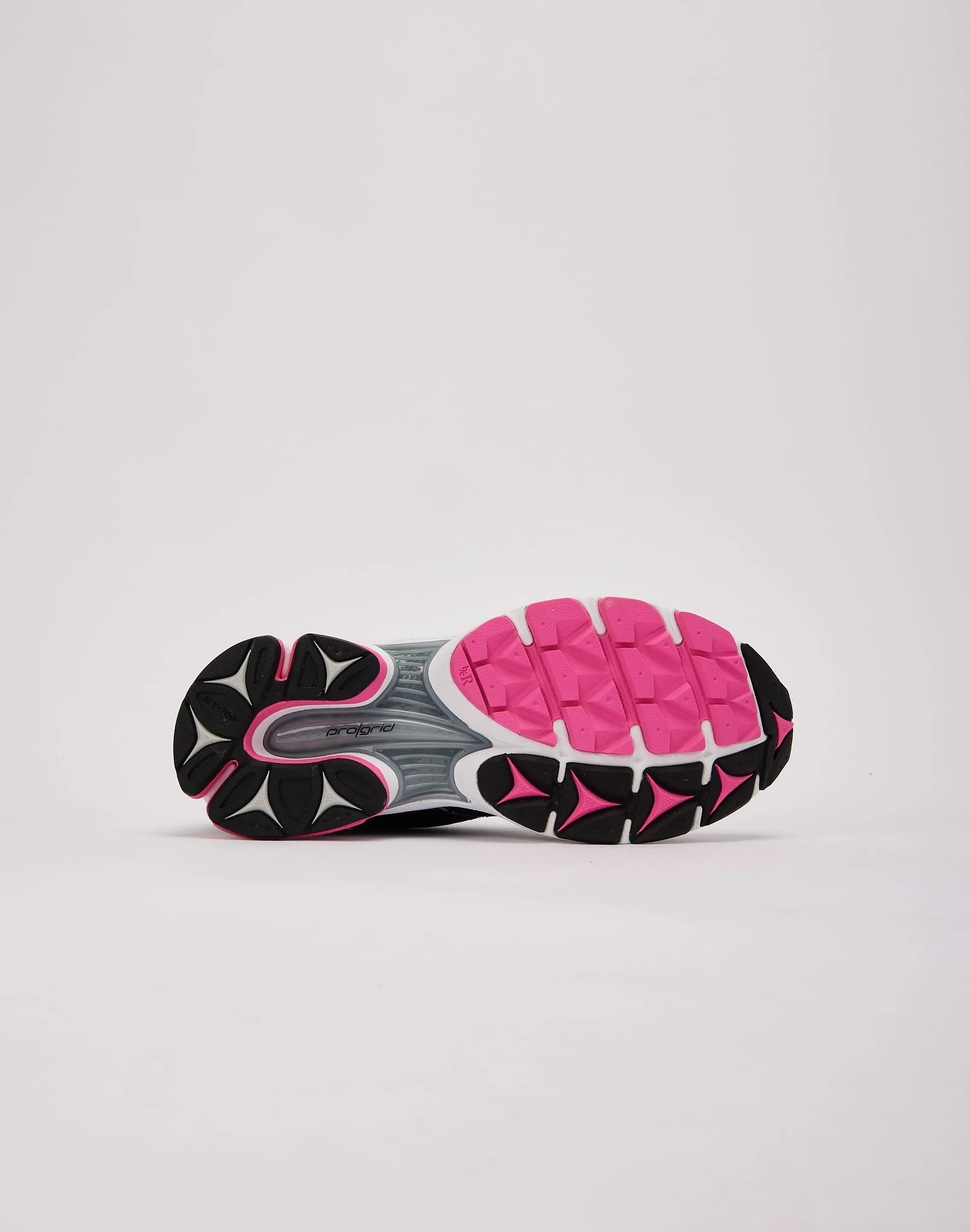 student sustainable shoes Saucony ProGrid Triumph 4 Grade-School