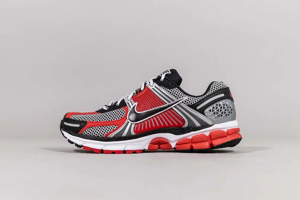 Anti Tear Material Nike Zoom Vomero 5 'Metallic Silver and University Red'