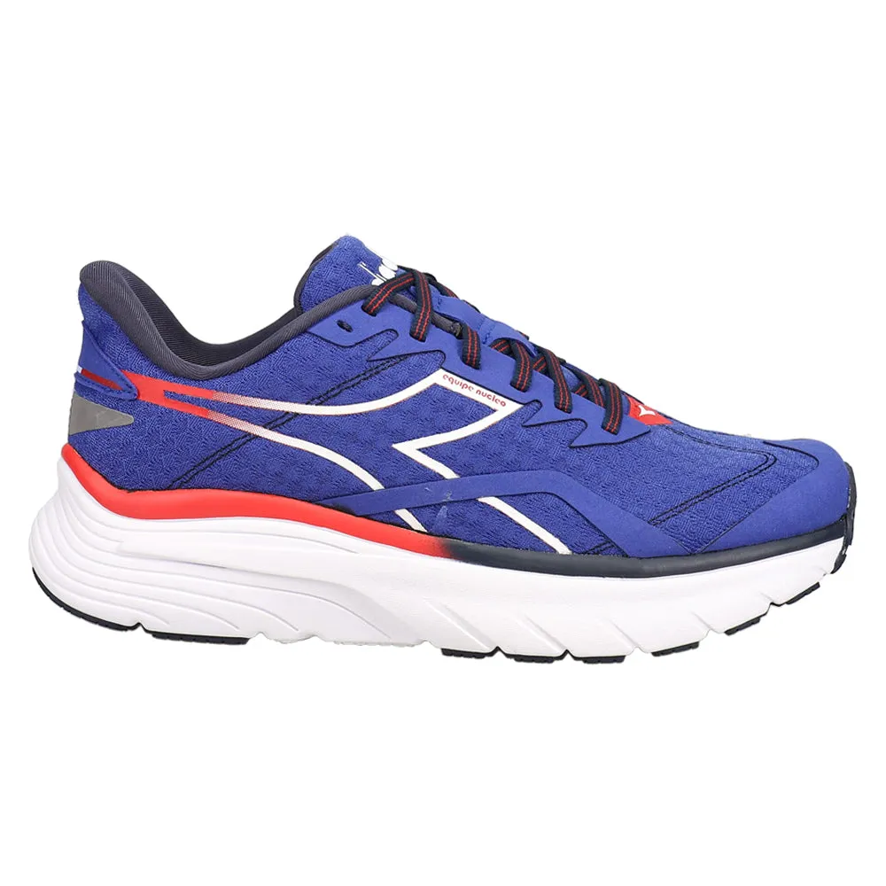 Smooth running experience Toe - Protection Equipe Nucleo Running Shoes
