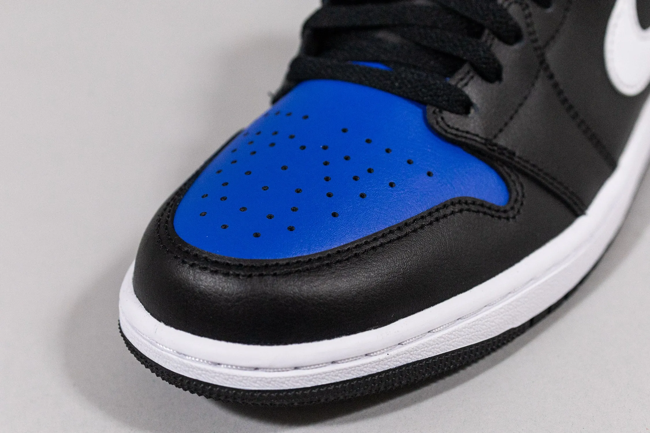 Flexible Arch Design Air Jordan 1 Low 'Black Royal Toe'