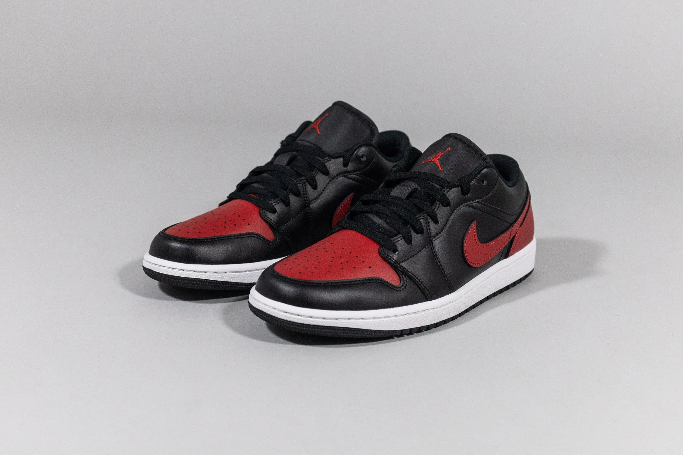 Sneakers Lace Up Performance Oriented Air Jordan 1 Low 'Bred Twist' - 553558-067