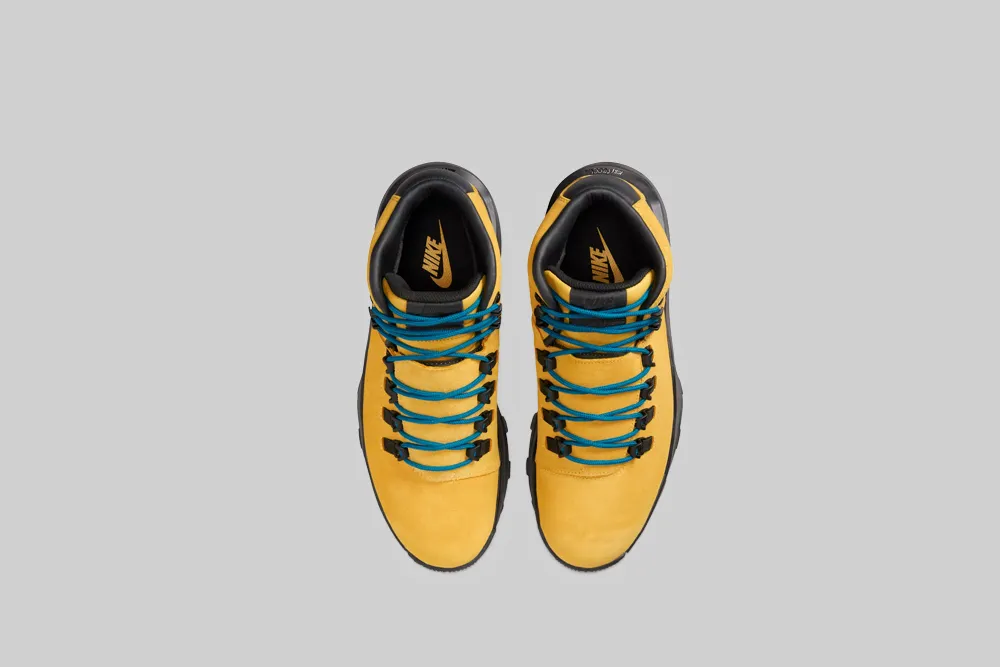 Nike Cygnal 'Solar Flare' Elastic Closure