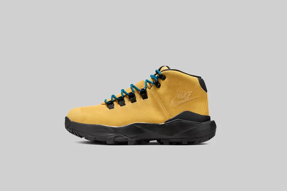 Nike Cygnal 'Solar Flare' Iconic Piece