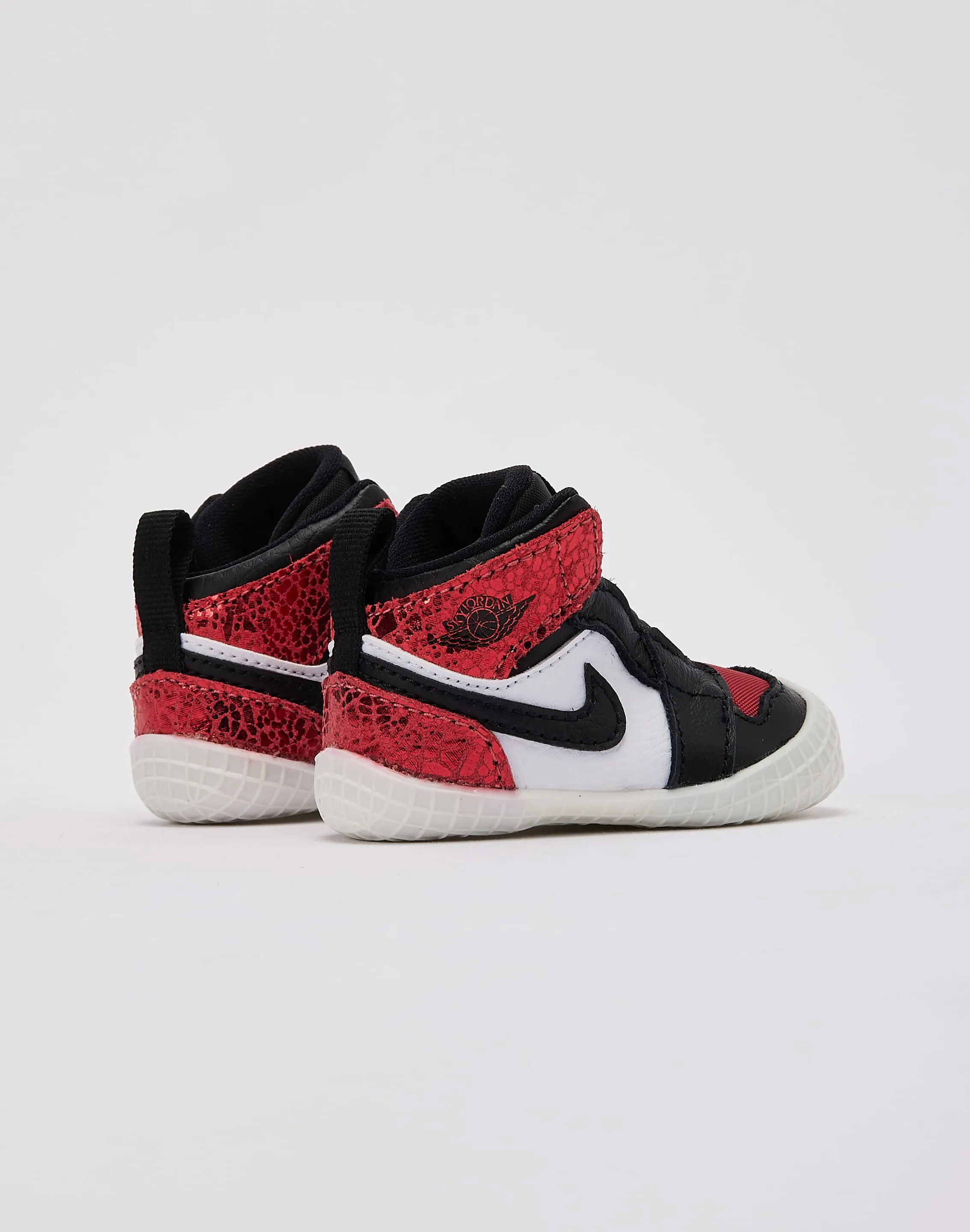Sneakers Support Jordan Air Jordan 1 'Ruby' Crib Bootie Infant