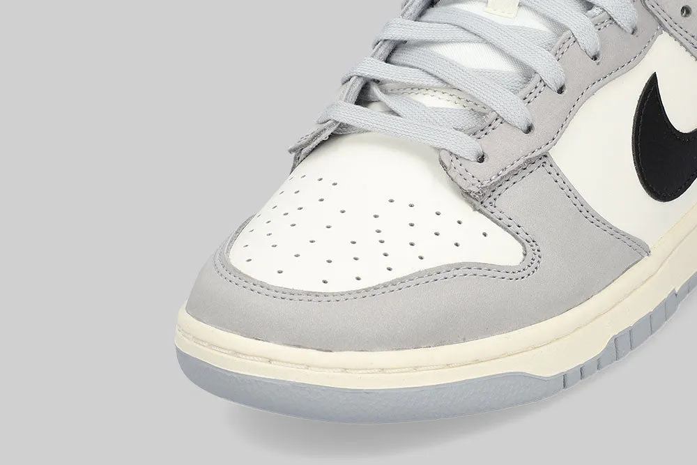 Trend-setting comfort Nike Dunk Low 'Sail and Wolf Grey'
