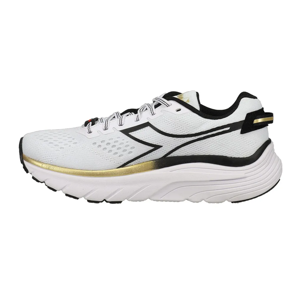 banked track running option Equipe Atomo Running Shoes