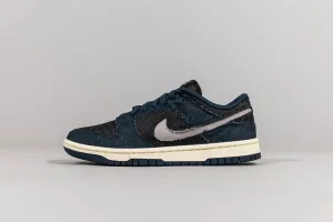 Flexible Grooves Sneaker Culture Women's Nike Dunk Low 'Armory Navy'