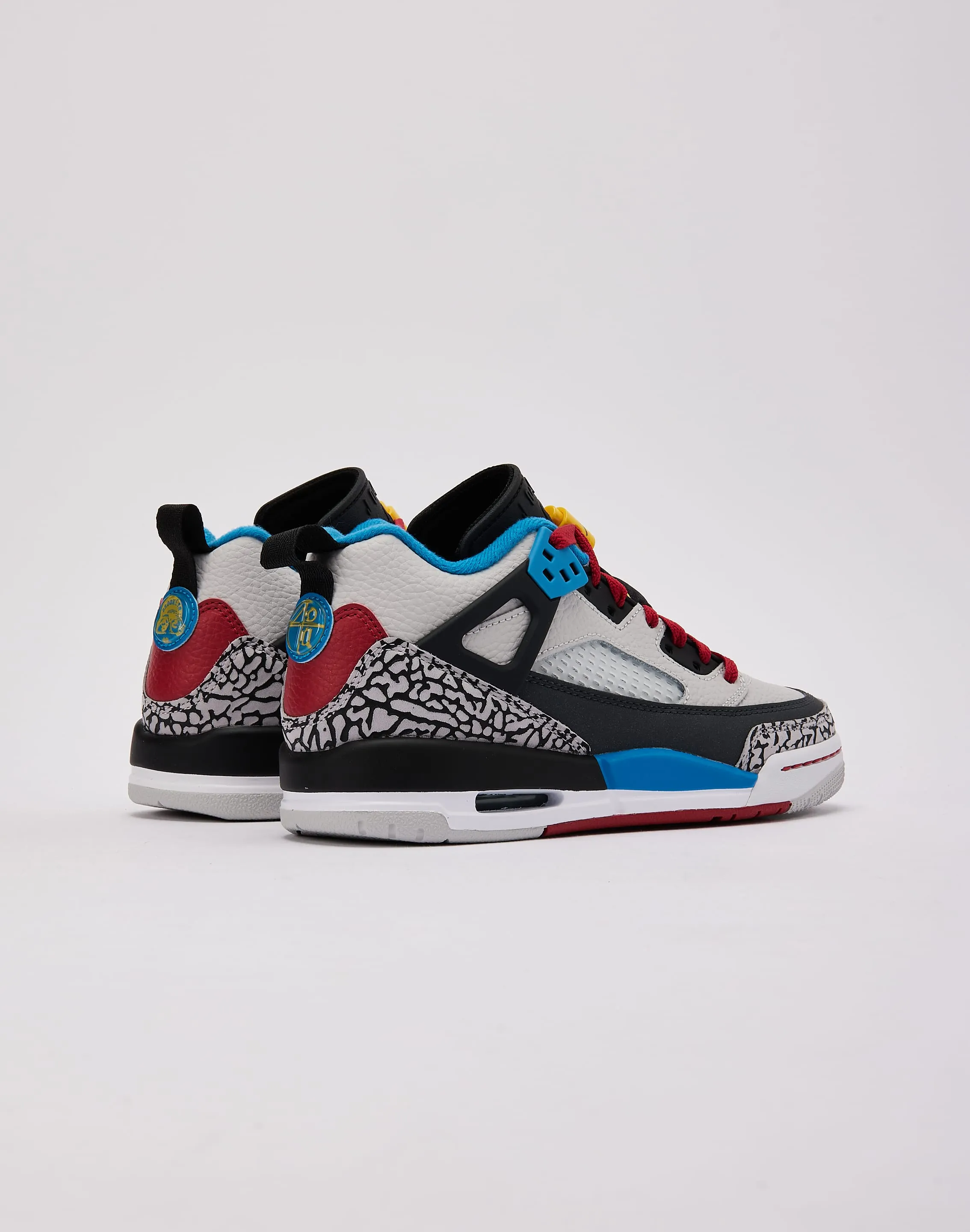 Jordan Spizike Low SE Grade-School Breathable Mesh Layer Abrasion Resistant Toe Cap