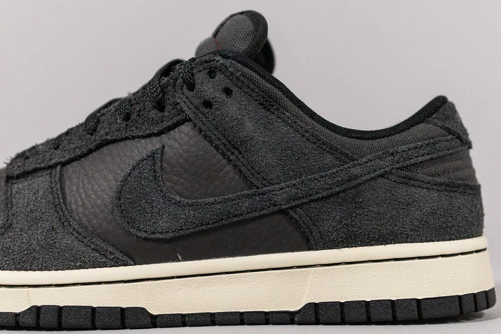 Nike Dunk Low Premium 'Off Noir' Heat Dissipating Design Gusseted Tongue