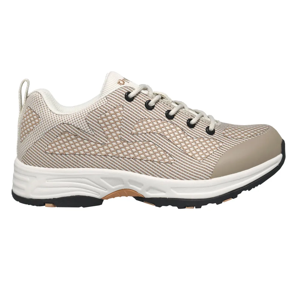Cora Hiking Shoes Snug heel