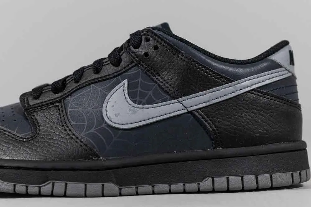 Walk Utility Shock dispersion Nike Dunk Low 'Black Symbiote' (GS)