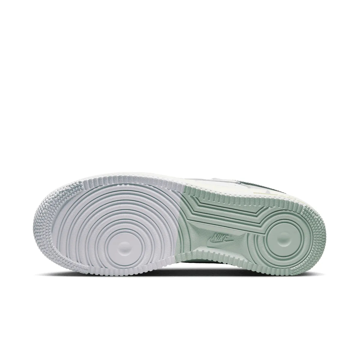 Air Force 1 '07 LV8 'Split' Every Terrain Smooth Finish