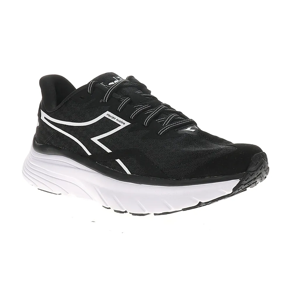 Engineered Gradient Zones Cold weather run Equipe Nucleo Running Shoes