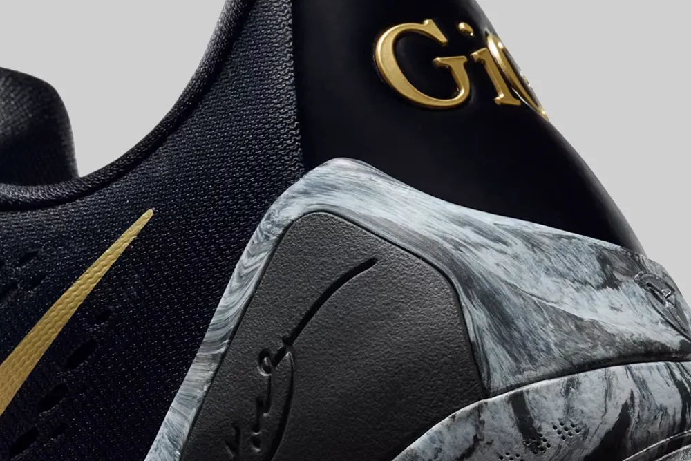 Push Forward Nike Kobe IX Low Protro EM 'Mambacita'