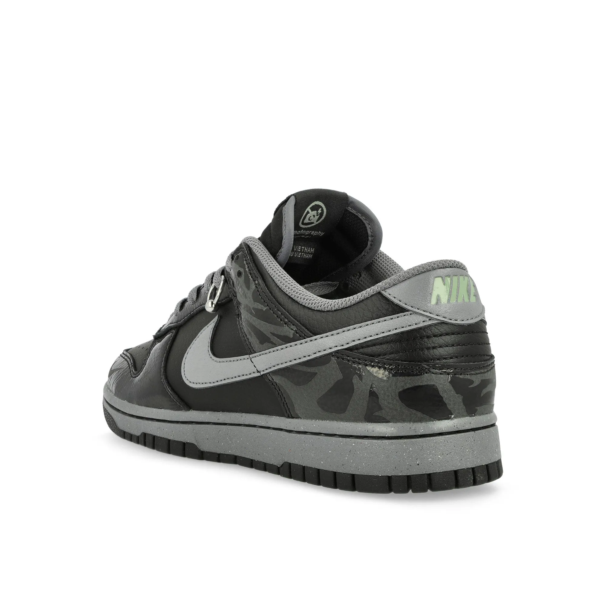 Sporty Appearance Traction Lug Configuration Dunk Low Retro QS