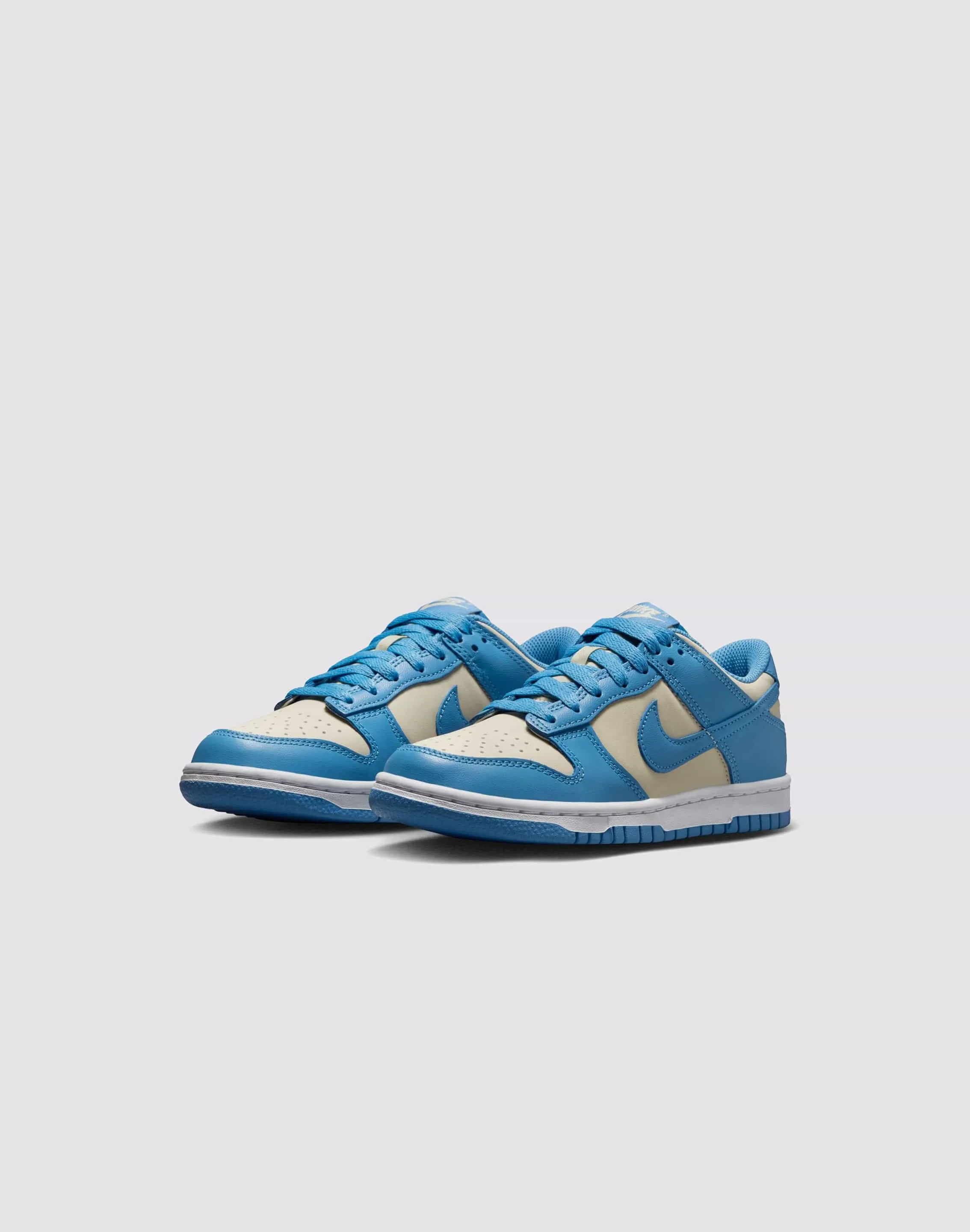 Traction Control Nike Dunk Low Grade School Girls' "Blue Beyond/Beach/White"