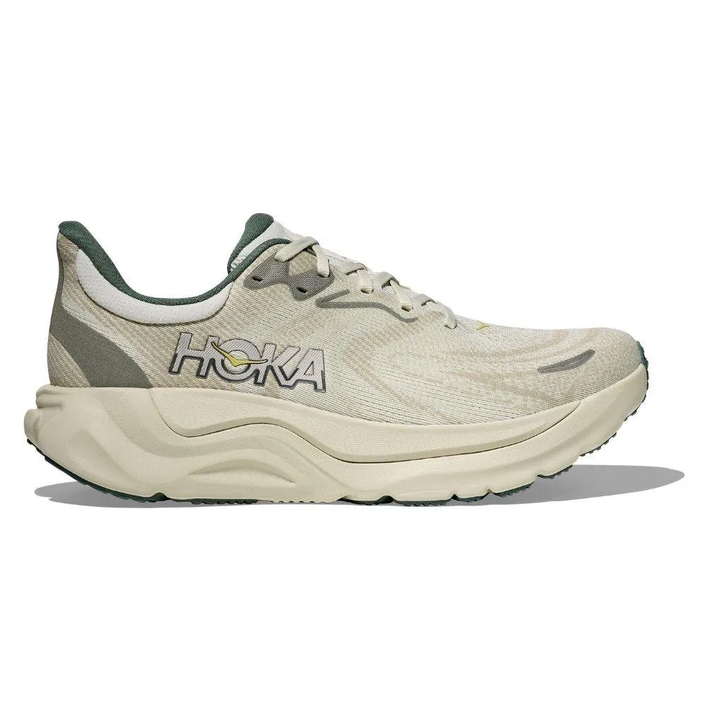parade - themed running gear Flexible Running Tech HOKA ARAHI 8