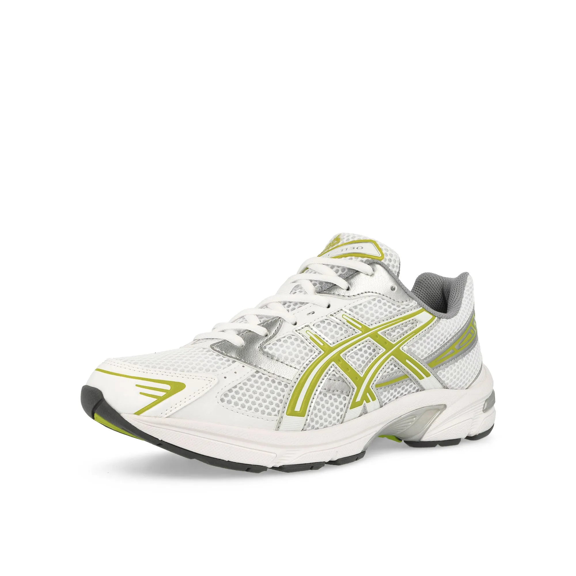 Gel-1130 running in a tundra area shoes