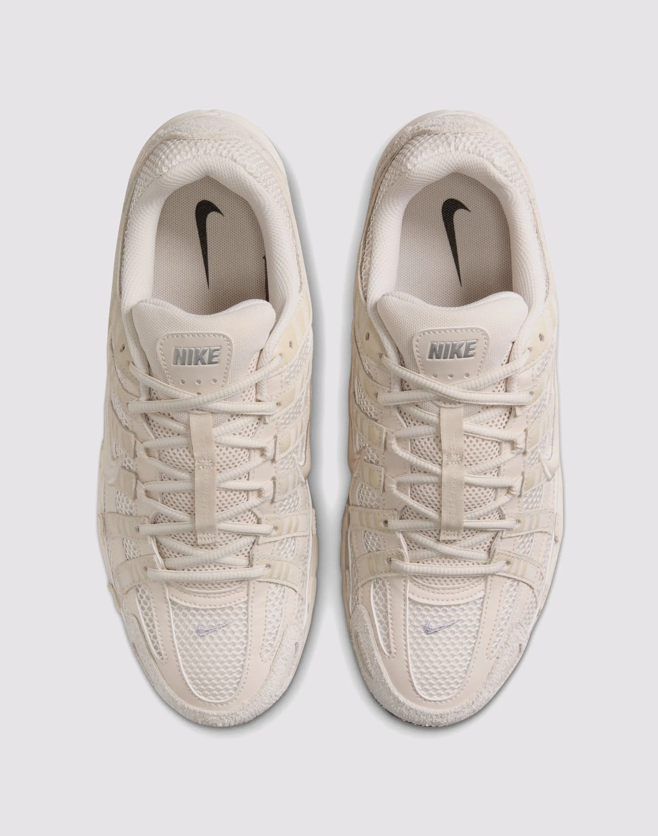 Enhanced silhouette Freedom Walk Nike P-6000