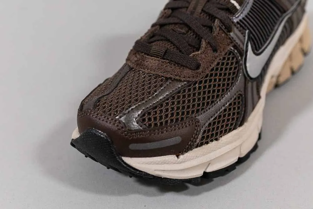 Women's Nike Zoom Vomero 5 'Baroque Brown' Signature grip Elevated durability