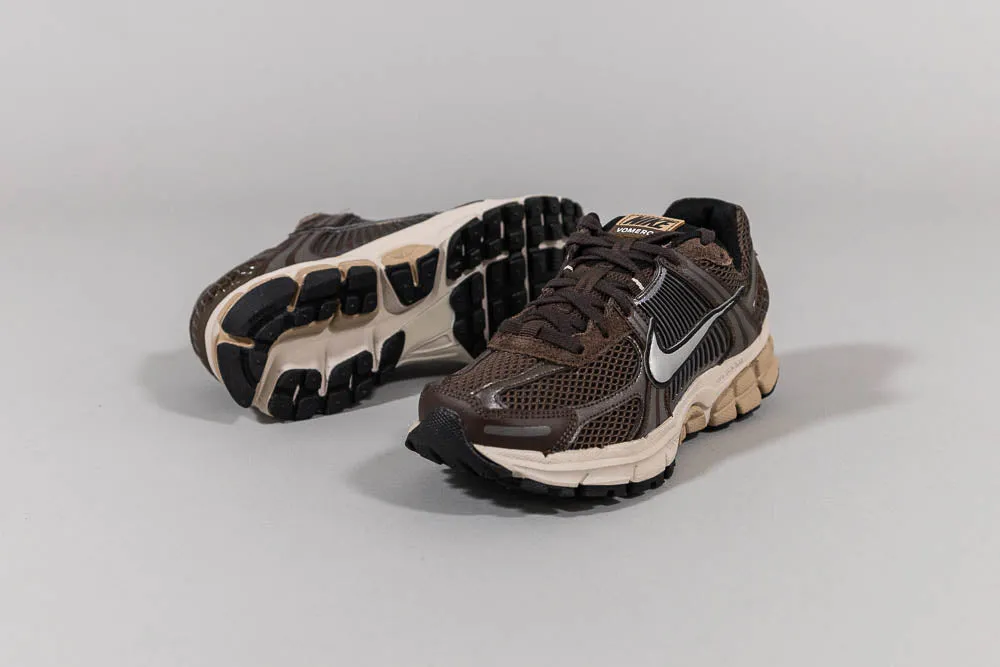 Gentle Texture On Demand Comfort Women's Nike Zoom Vomero 5 'Baroque Brown'