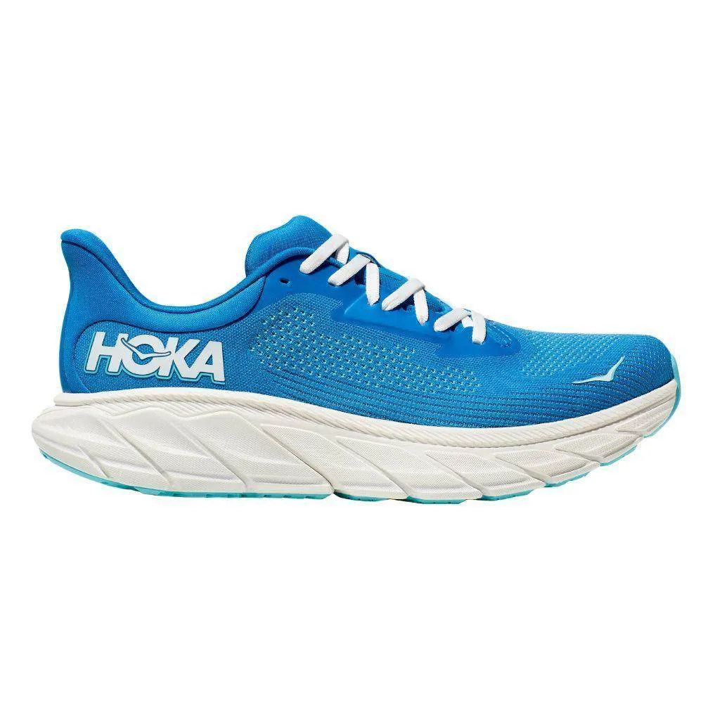 dirt running Track - meet HOKA ARAHI 7