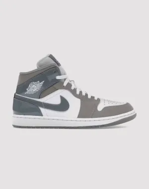 Customizable Lacing System Tuned Cushioning Jordan Air Jordan 1 Mid SE