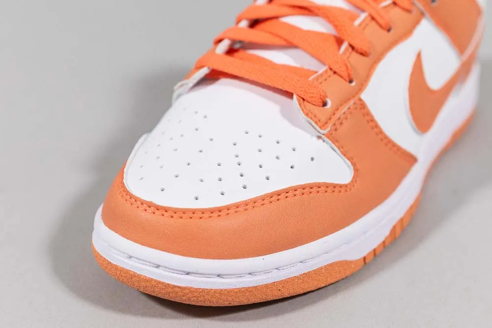 Outfit Ease Thermo Regulating Fabric Women's Nike Dunk Low Next Nature 'Light Wild Mango'