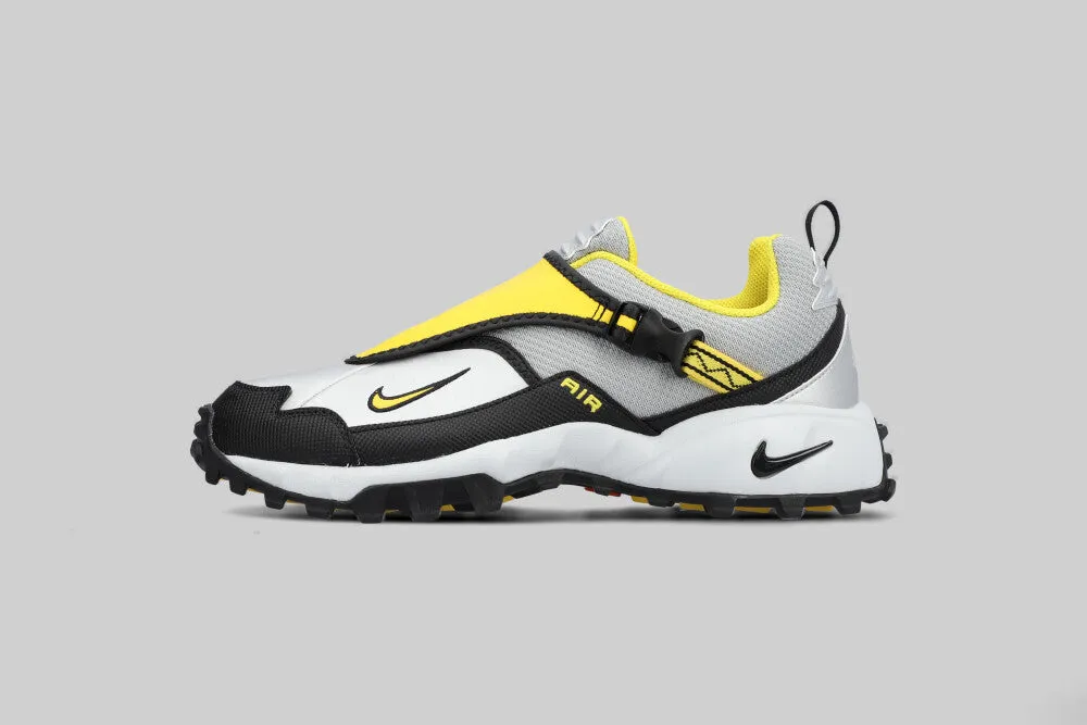 Nike ACG 'Phassad Yellow Zest and Metallic Silver' Narrow Fit Heel Counter Structure