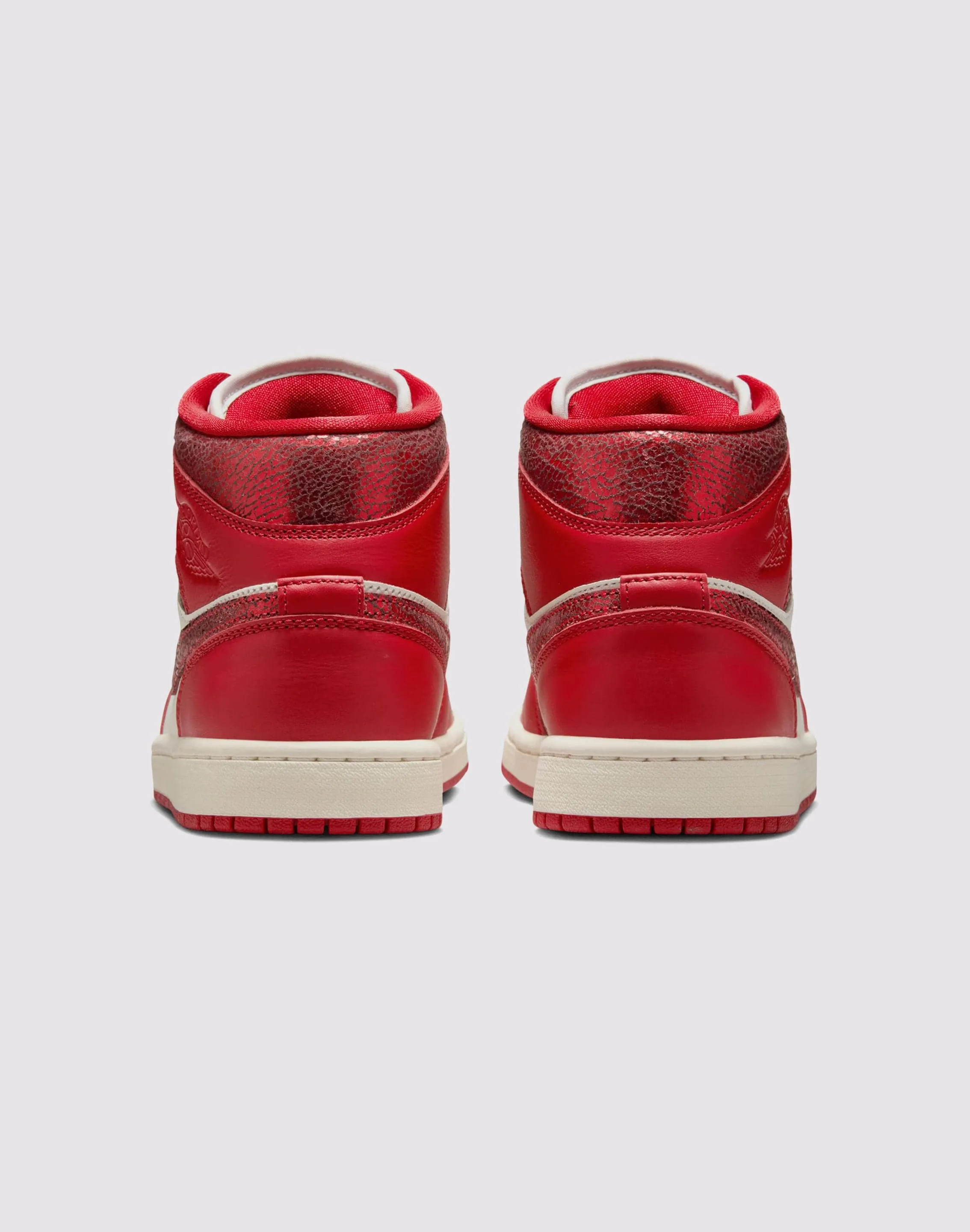 Dynamic Heel Lock Dynamic Motion Grooves Jordan Air Jordan 1 Mid SE