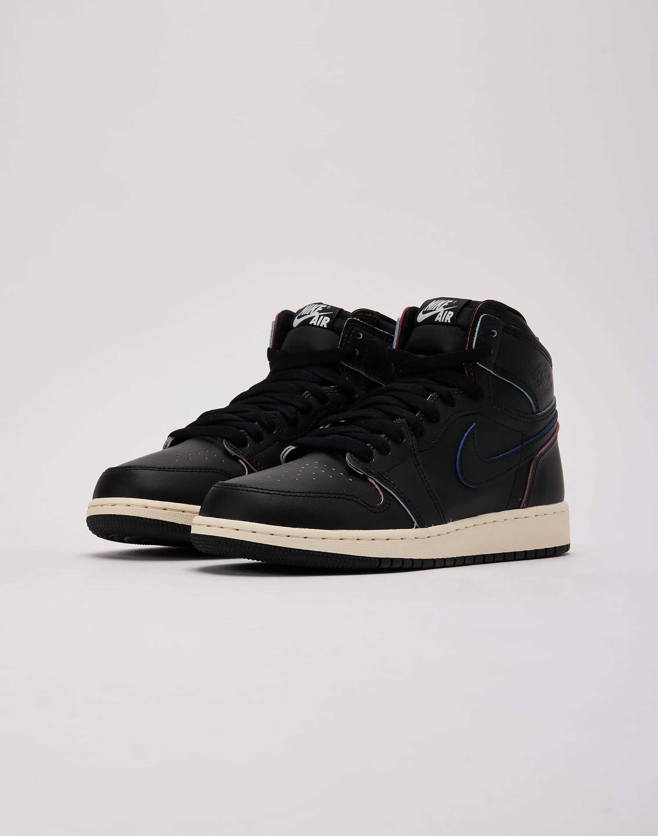 Support Cushion Feel Collared Cuff Jordan Air Jordan 1 Retro High OG 'Self-Expression' Grade-School