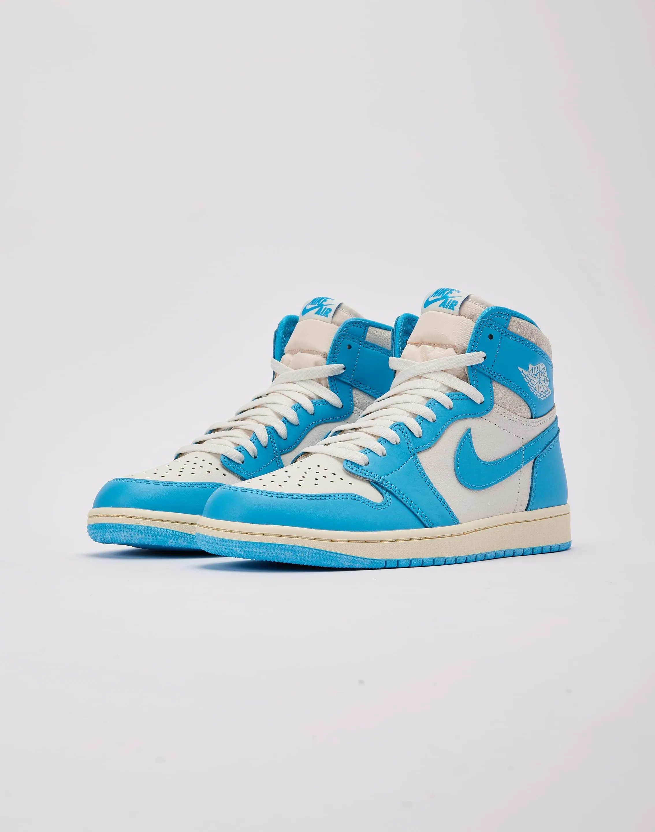 Arch support Jordan Air Jordan 1 Retro High OG 'UNC Reimagined'