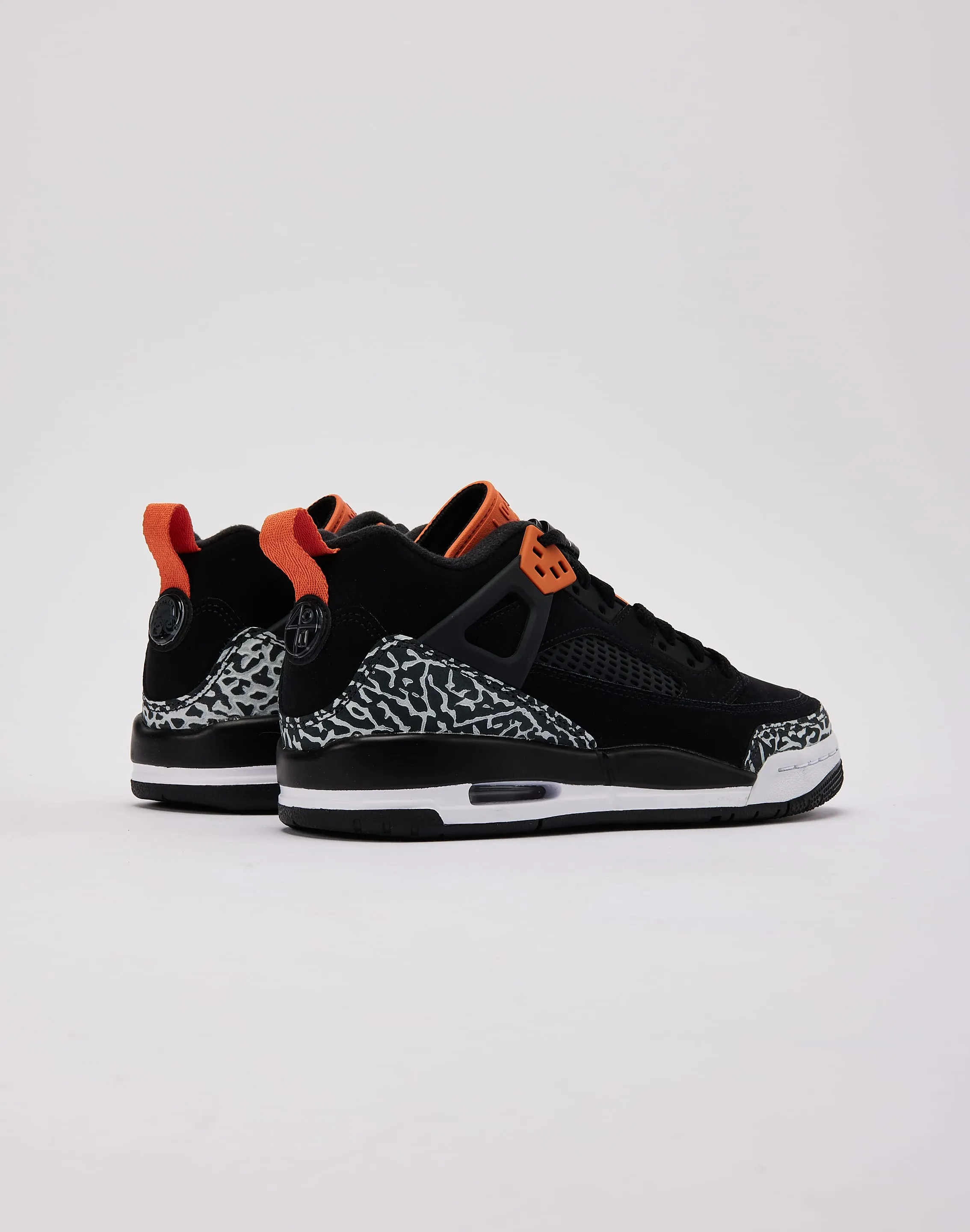 Jordan Spizike Low Grade-School Fast Grip
