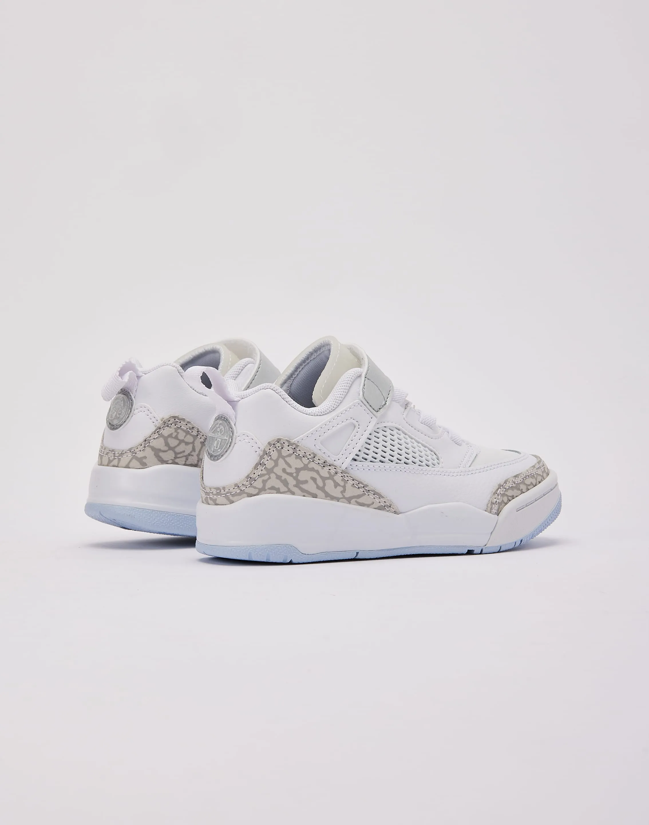 Jordan Spizike Low Pre-School Neutral Stance Design