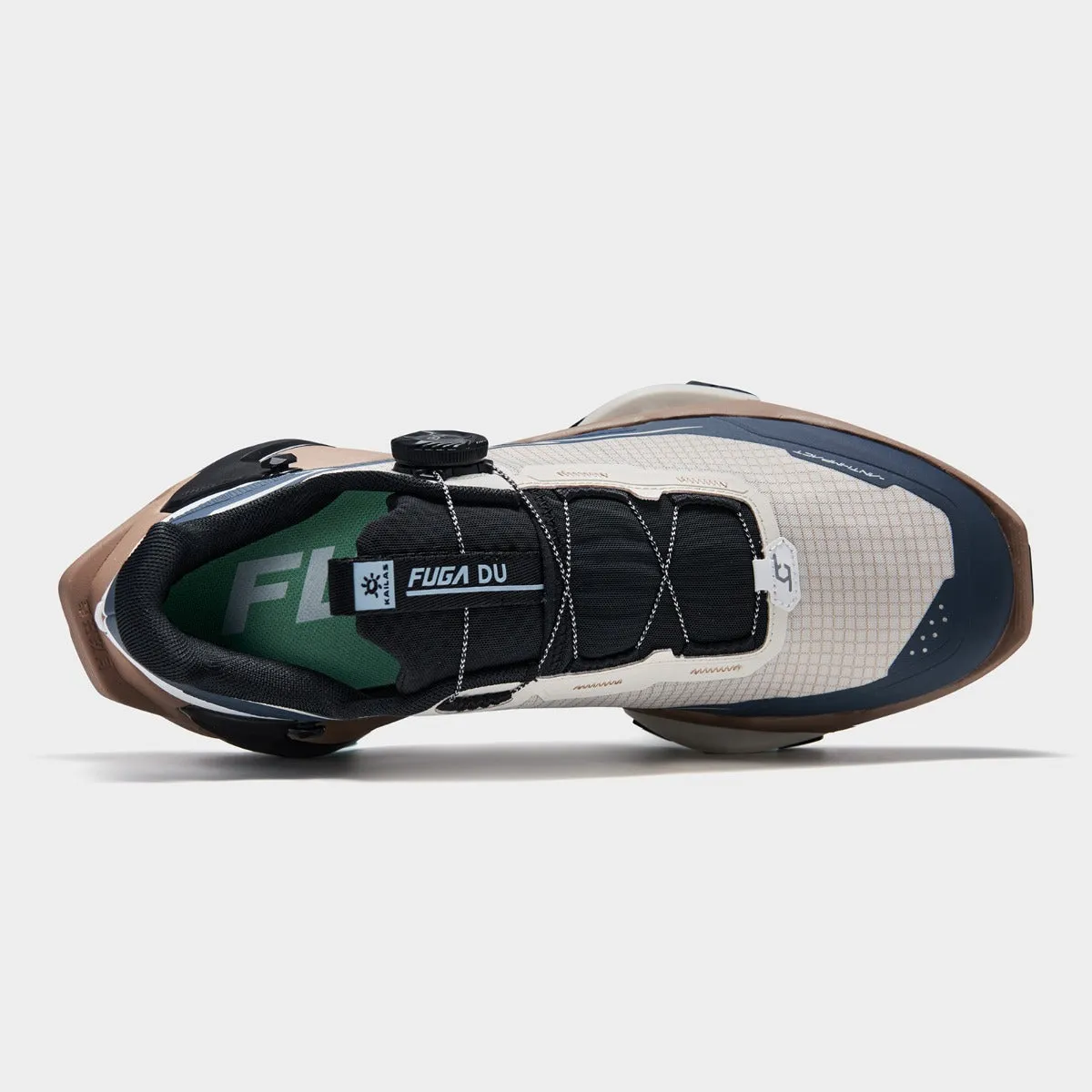 KAILAS-FUGA DU BOA Men running in a fumarole area shoes reliable shoes