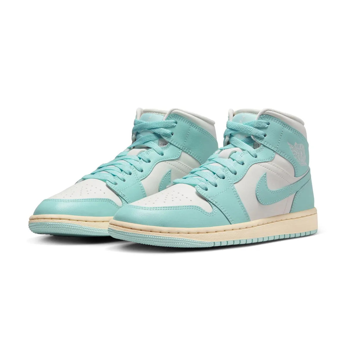 Wmns Air Jordan 1 Mid 'Light Dew Muslin' Good Grip Water resistant upper