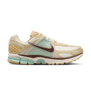 Fit To Move Zoom Vomero 5 SE 'Team Gold Seafoam'
