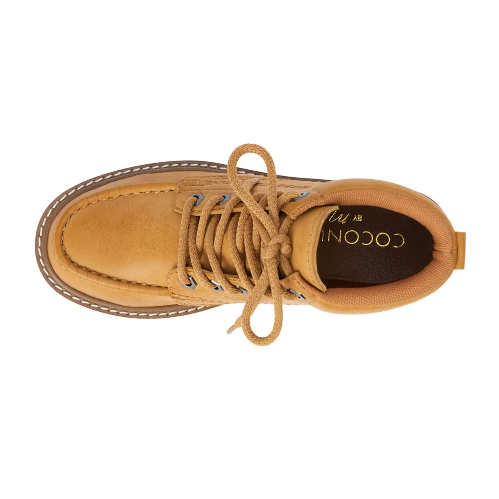 Buster Round Toe Moccasin Hiking Boots Weekend Hike Anti-Slip Performance