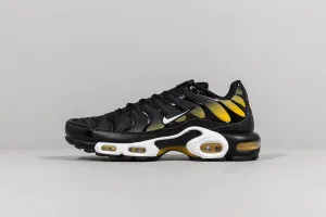 Fashion-forward comfort Nike Air Max Plus 'Black and University Gold'