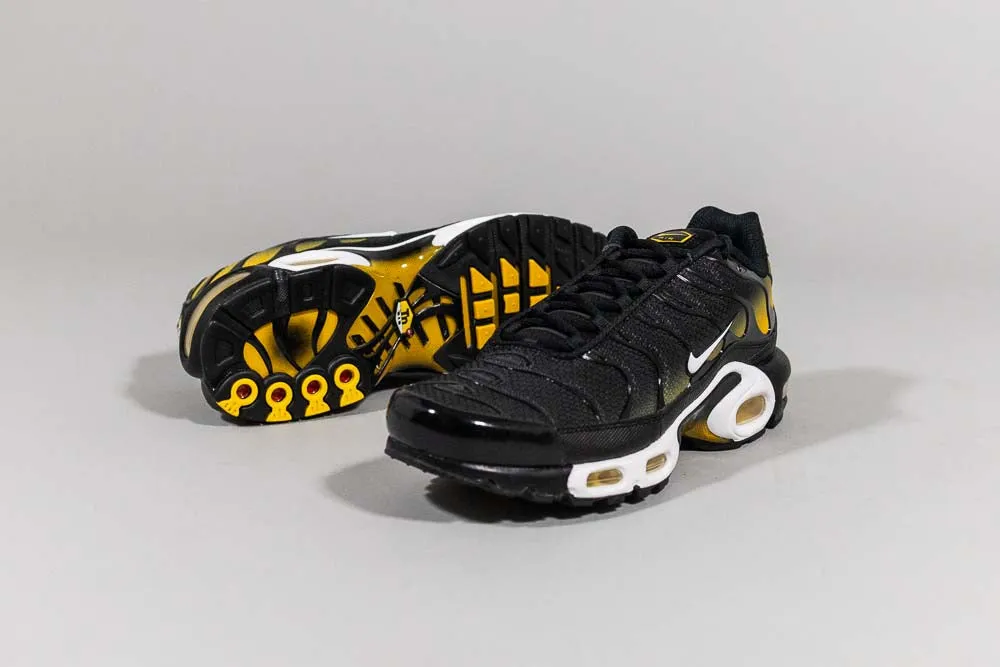 Nike Air Max Plus 'Black and University Gold' Micro Grip Tread Pattern