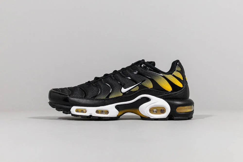 Fashion-forward comfort Nike Air Max Plus 'Black and University Gold'