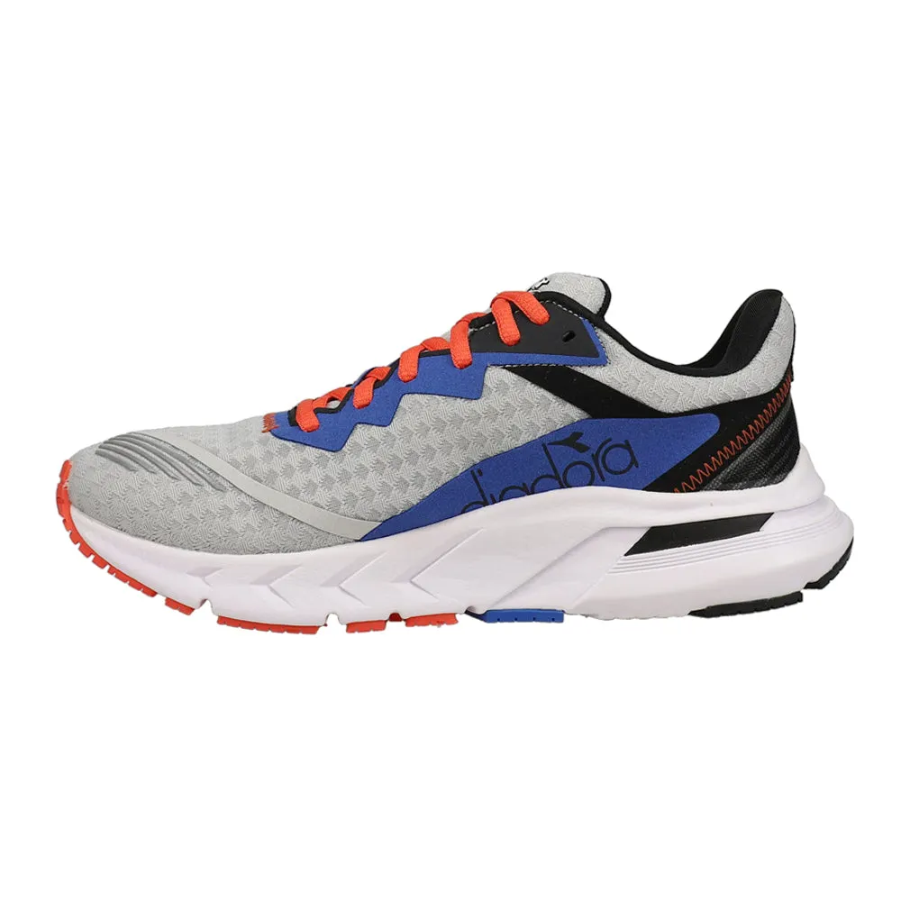 running in famous tracks shoes Mythos Blushield Volo 2 Running Shoes
