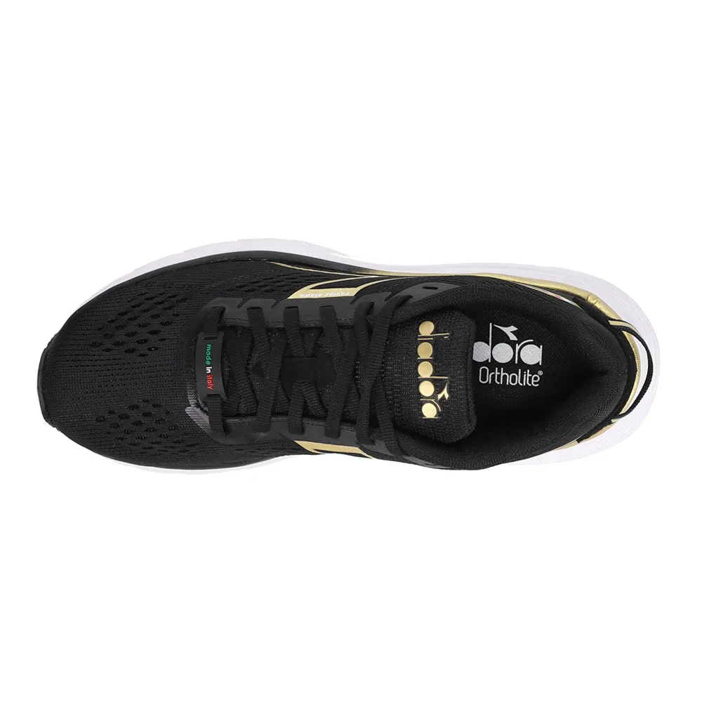 running in a desert oasis area shoes Equipe Atomo Running Shoes