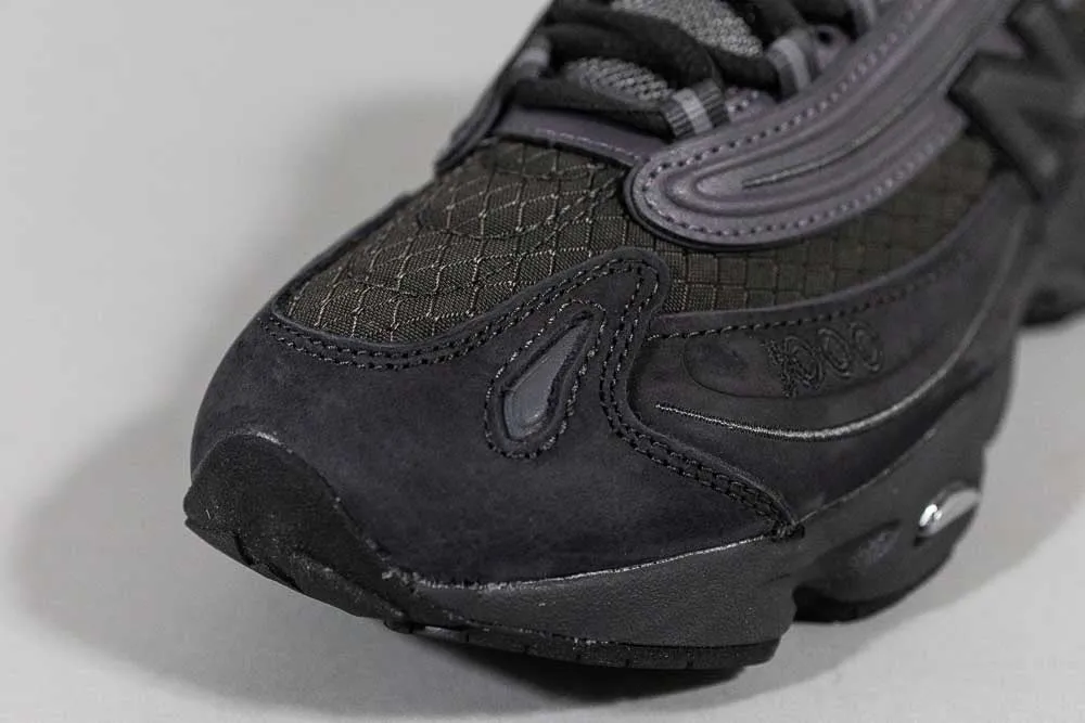 Stitchless Construction Weekend Walk New Balance 1000 'Black Cement' - M1000NBB