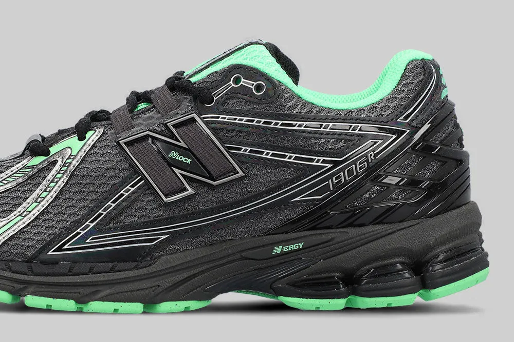 Enhanced Cushioning Power Walk New Balance 1906R 'Dark and Silver Metallic' - U1906RCT