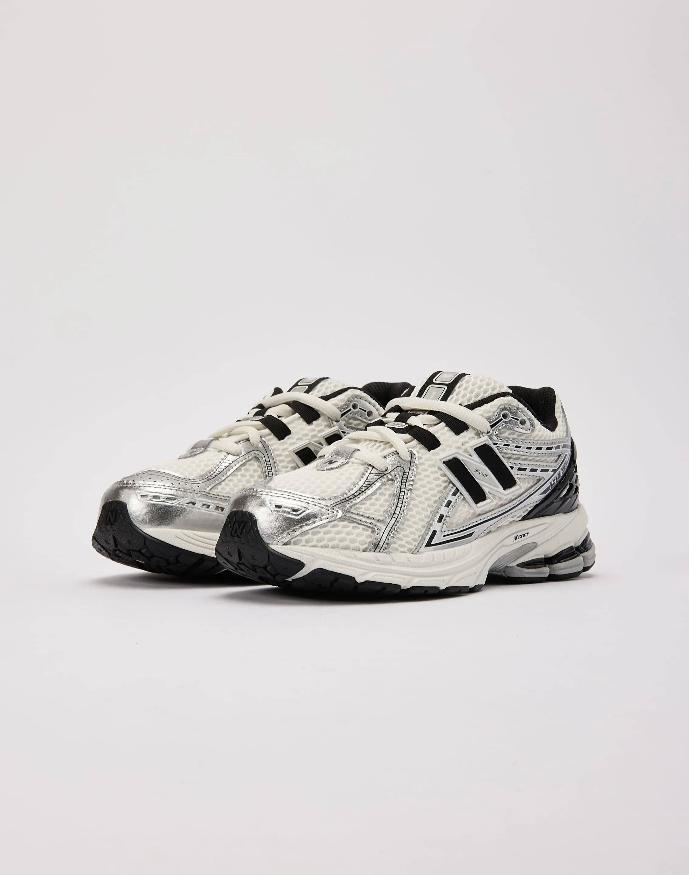 summer running shoes New Balance 1906R Grade-School