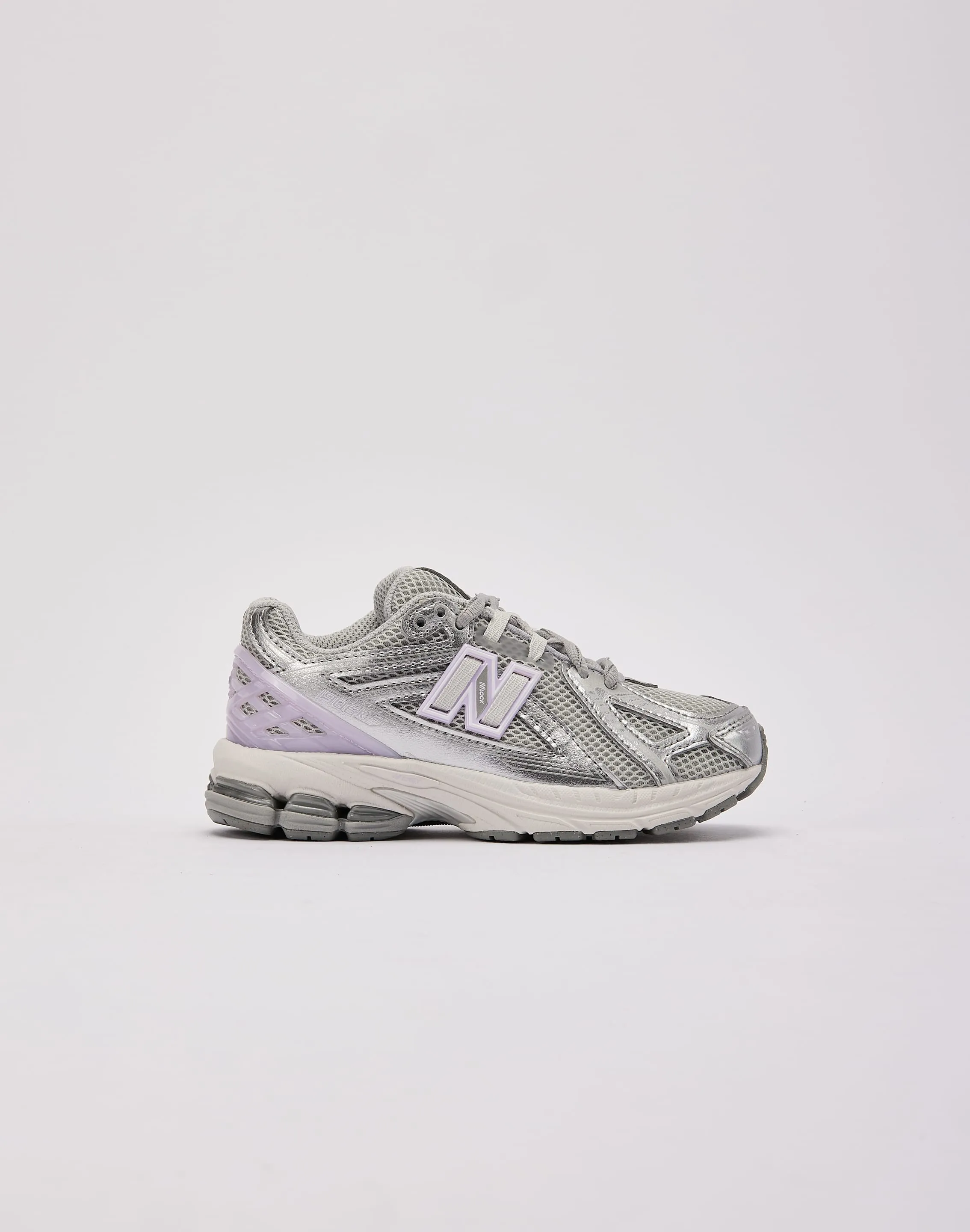 New Balance 1906R Pre-School slow - paced shoes