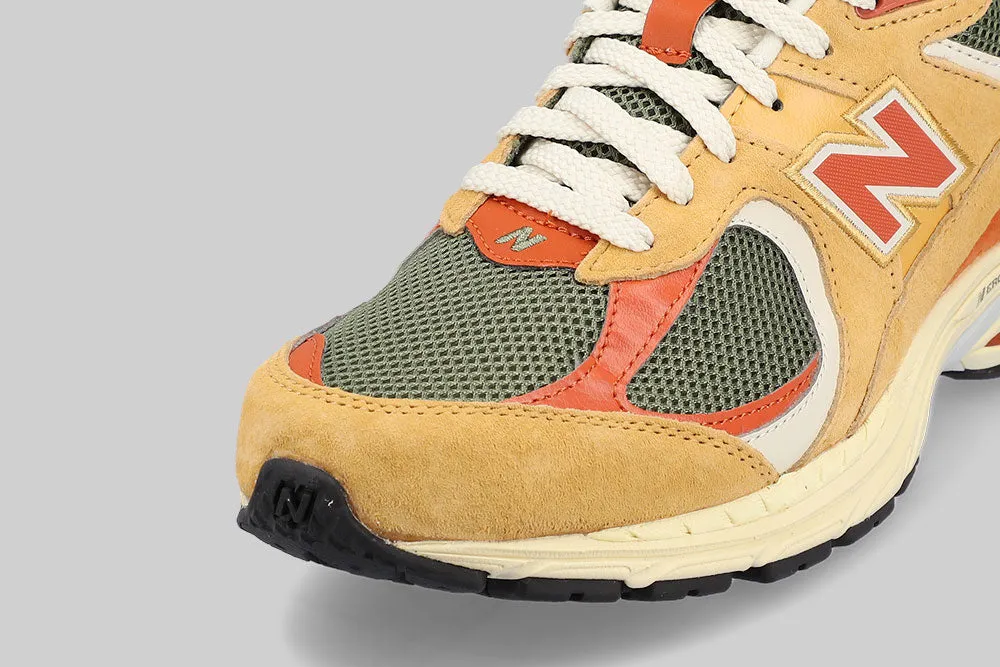 High   Top Style New Balance 2002R 'Dried Apricot' - U2002RPB