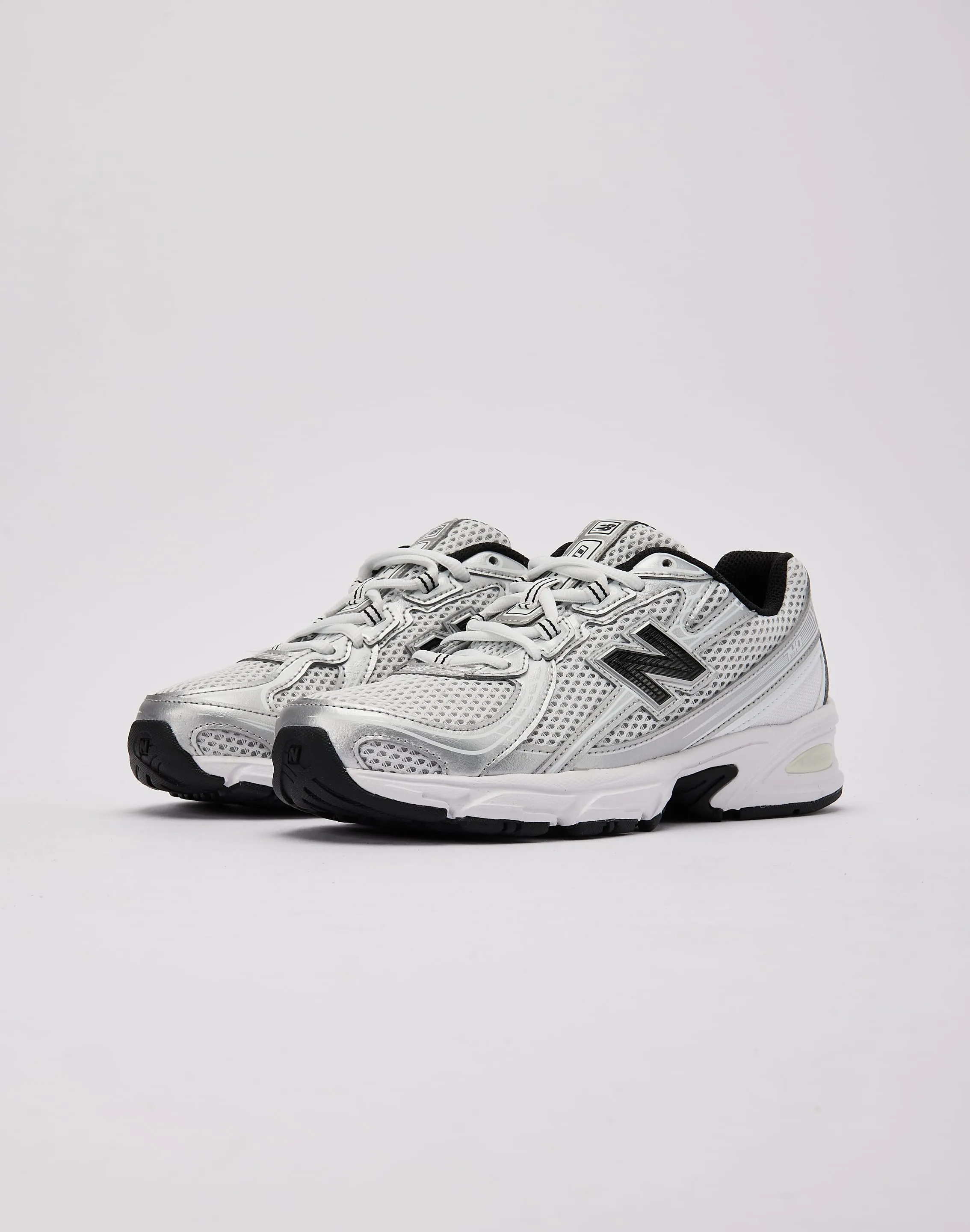 New Balance 740 Grade-School Seamless Upper Engineering Compression Midsole