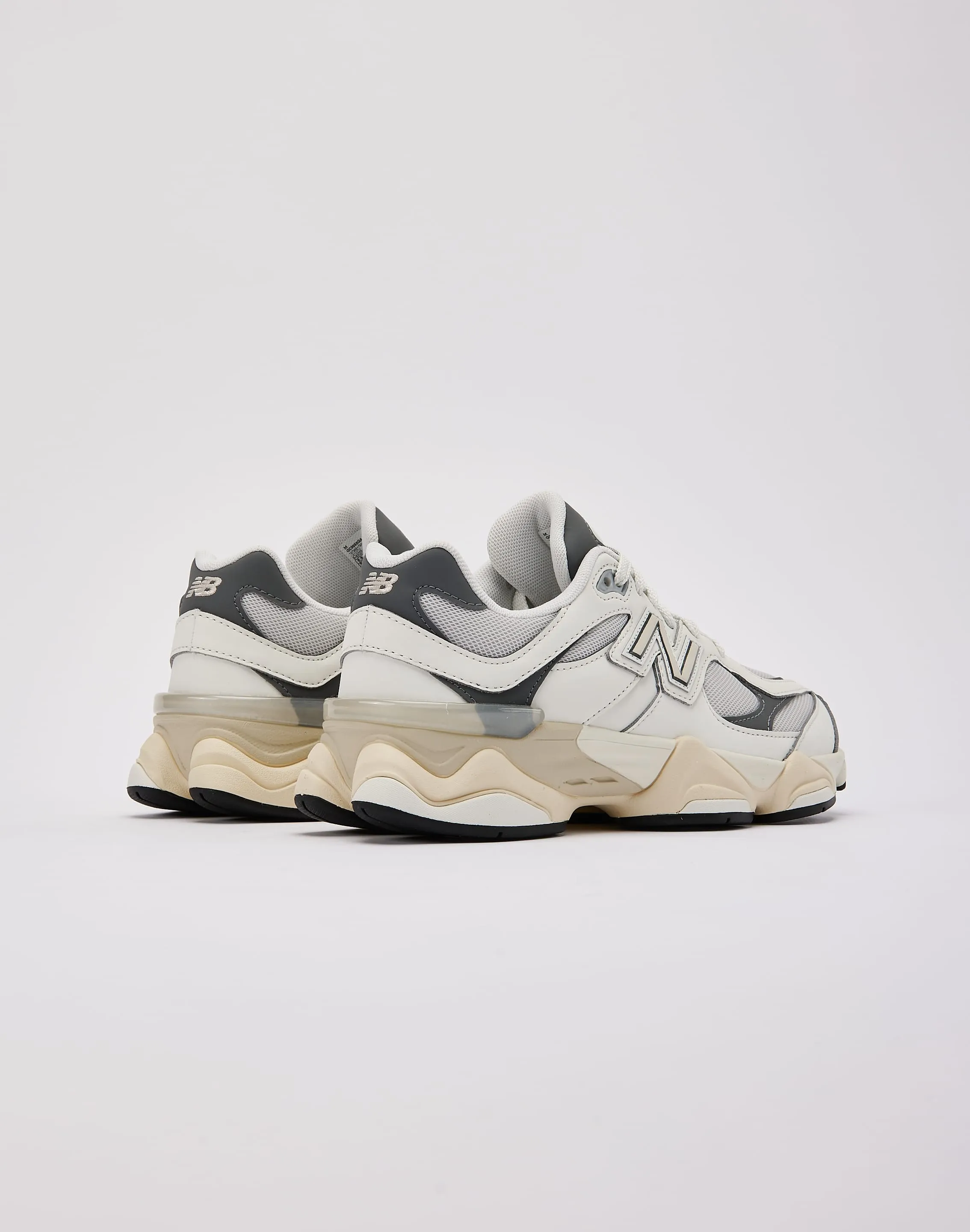 Style Statement New Balance 9060 Grade-School